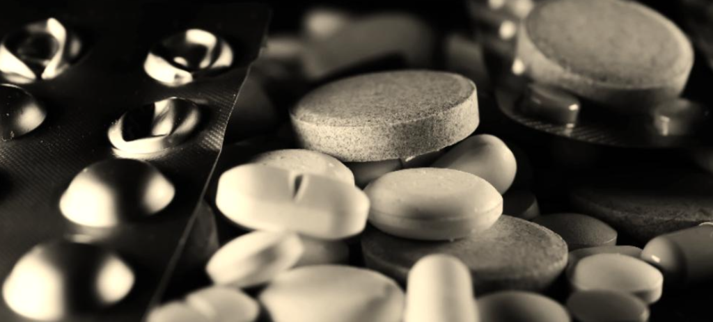 Faux remèdes, vrais dangers : au cœur de la criminalité pharmaceutique